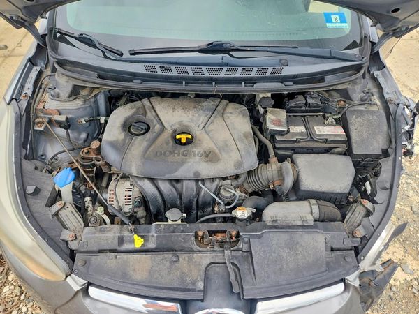 2014 HYUNDAI ELANTRA GLS(Middle)