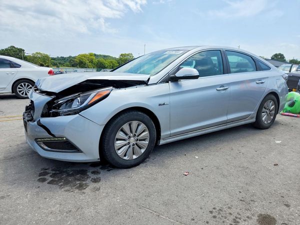2017 HYUNDAI SONATA — DSFA — Front 3/4