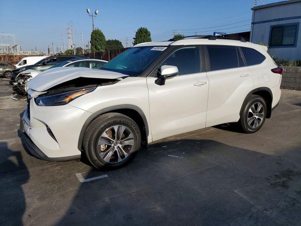 2023 TOYOTA HIGHLANDER