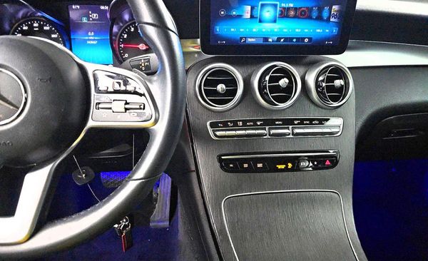 2022 MERCEDES-BENZ GLC GLC300