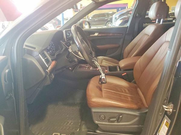2018 AUDI Q5 quattro Premium Plus — DENT