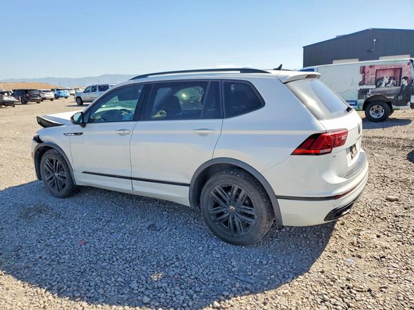2022 VOLKSWAGEN TIGUAN 4Motion SE R-Line Black