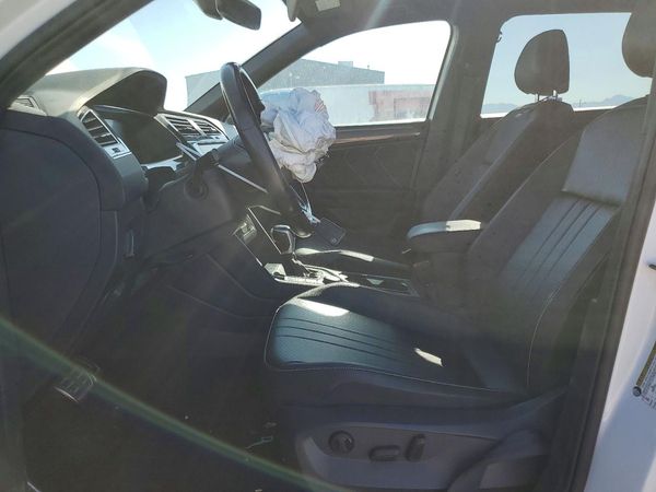 2022 VOLKSWAGEN TIGUAN 4Motion SE R-Line Black