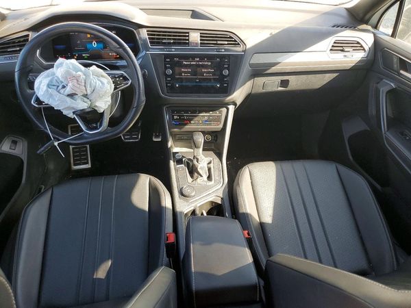2022 VOLKSWAGEN TIGUAN 4Motion SE R-Line Black