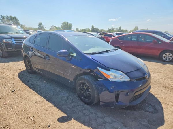 2015 TOYOTA PRIUS