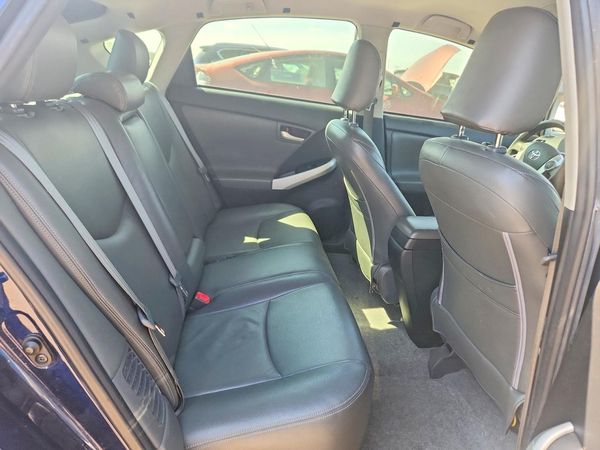 2015 TOYOTA PRIUS