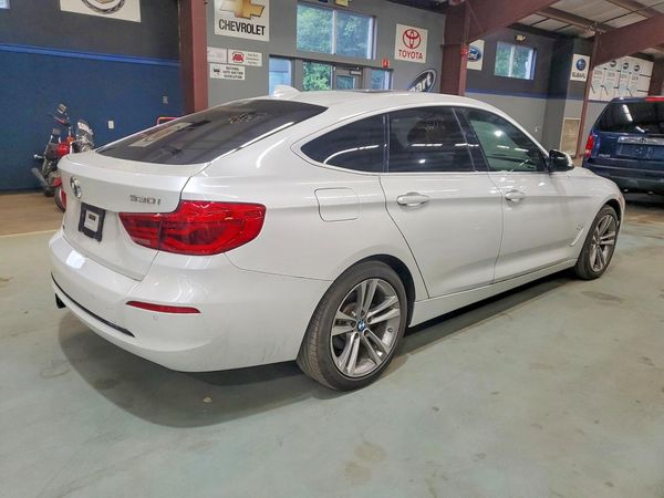 2018 BMW 330 xDrive GT