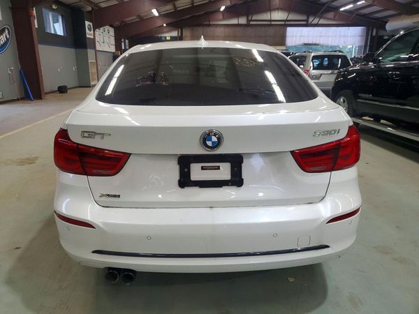 2018 BMW 330 xDrive GT