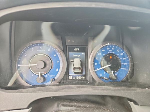 2018 TOYOTA SIENNA LE