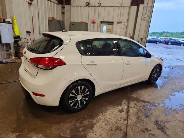 2018 KIA FORTE5