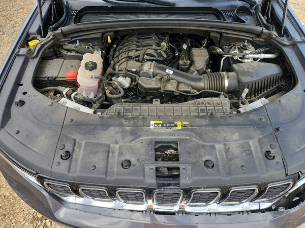 2025 JEEP CHEROKEE Limited — Engine bay