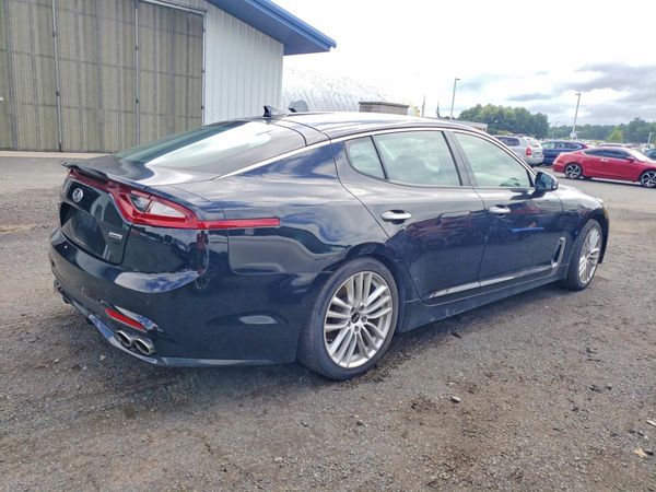 2018 KIA STINGER