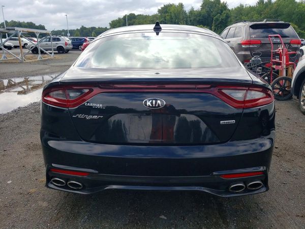 2018 KIA STINGER