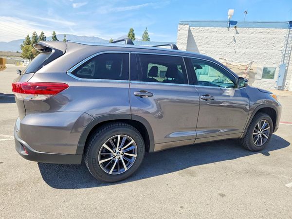 2018 TOYOTA HIGHLANDER