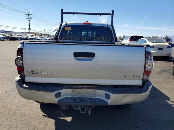2013 TOYOTA TACOMA Delux