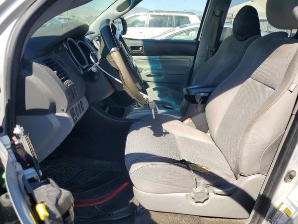 2013 TOYOTA TACOMA Delux