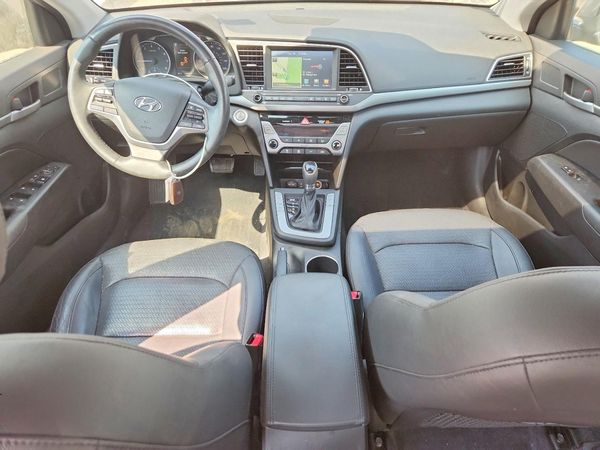 2017 HYUNDAI ELANTRA