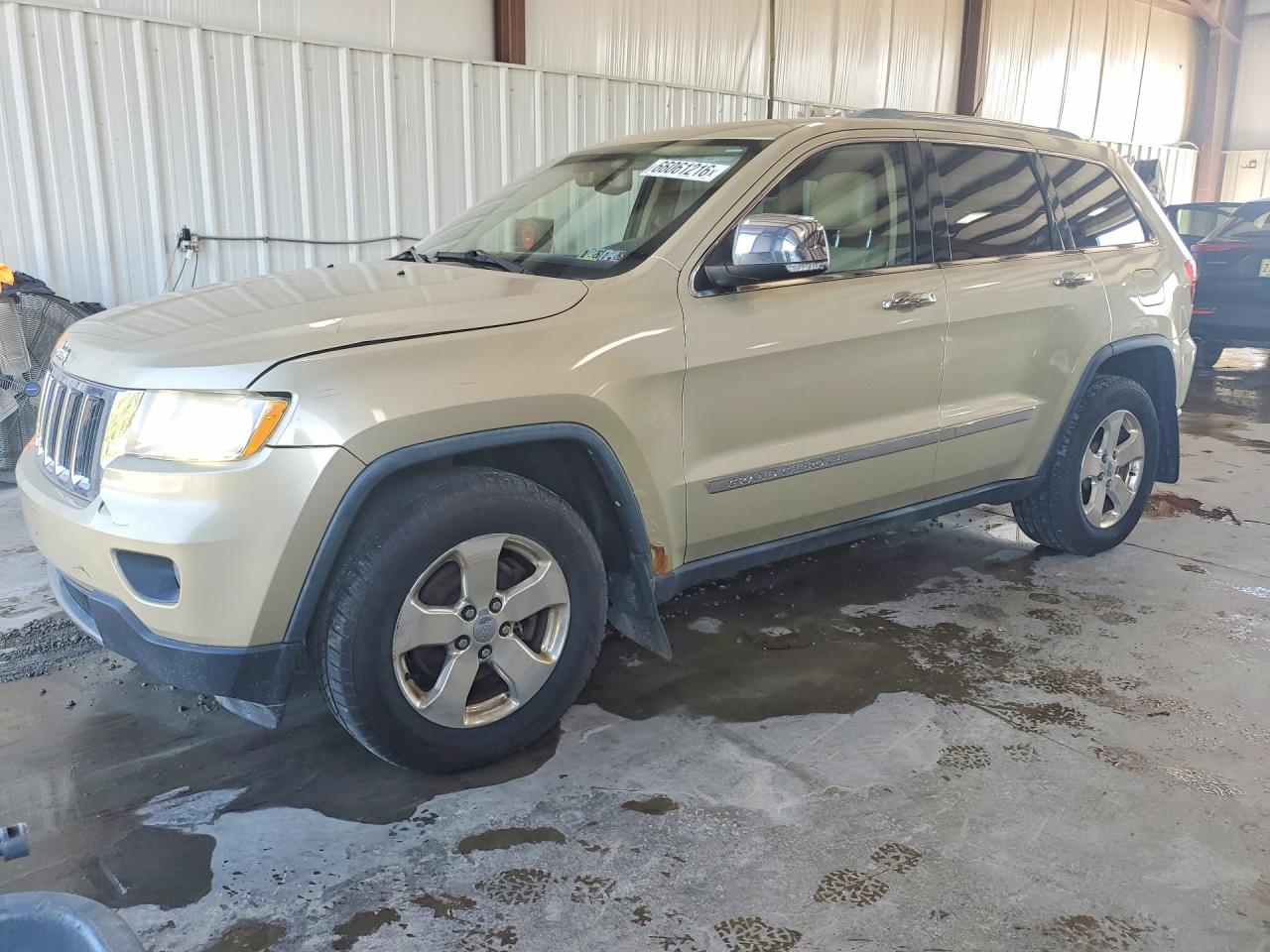 2012 JEEP CHEROKEE Limited — Front 3/4