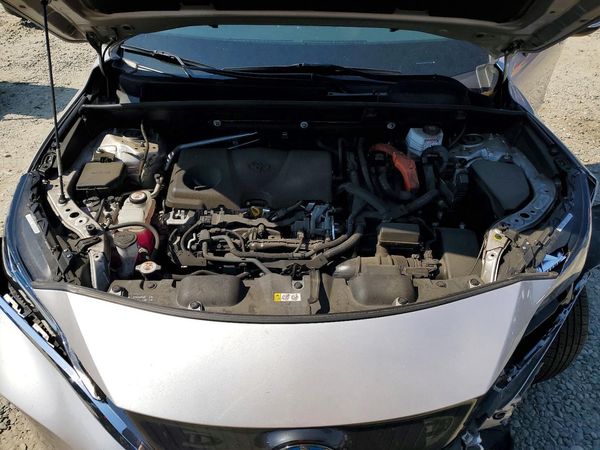 2021 TOYOTA VENZA — Engine bay