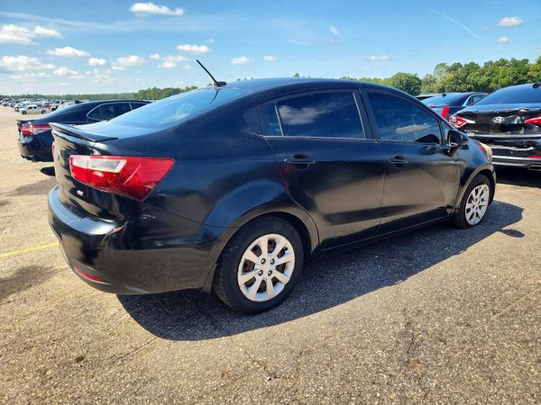 2013 KIA RIO