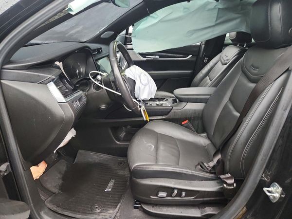 2024 CADILLAC XT6
