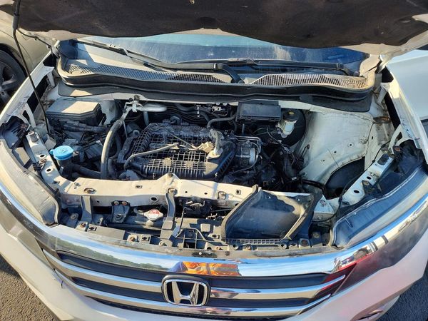 2018 HONDA PILOT EXL — Engine bay
