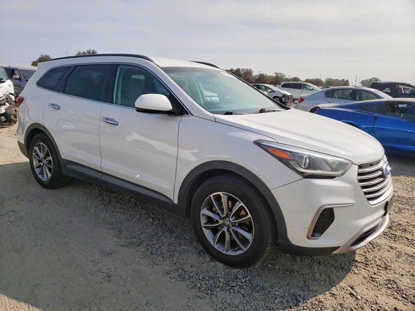 2018 HYUNDAI SANTA FE SE Base