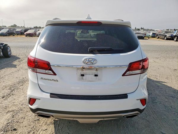 2018 HYUNDAI SANTA FE SE Base