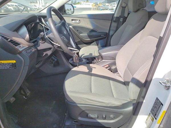 2018 HYUNDAI SANTA FE SE Base