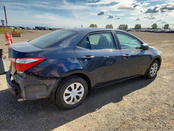 2015 TOYOTA COROLLA