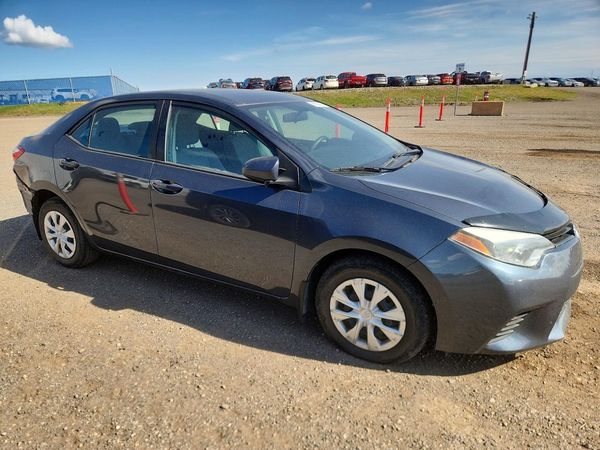 2015 TOYOTA COROLLA