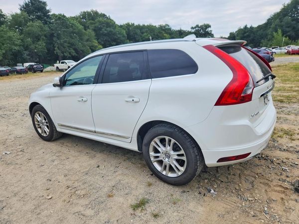 2016 VOLVO XC60