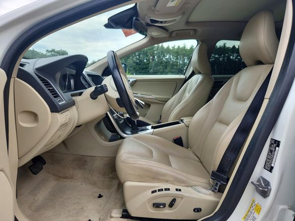 2016 VOLVO XC60
