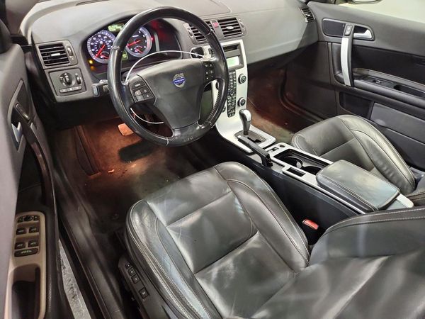 2012 VOLVO C70