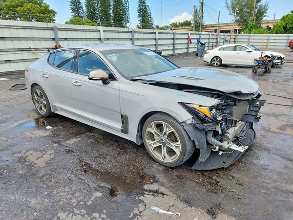 2021 KIA STINGER