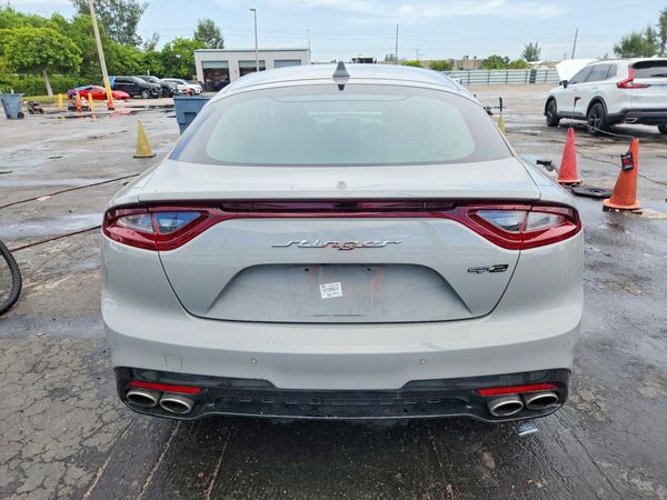 2021 KIA STINGER