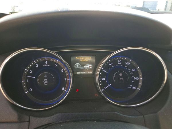 2014 HYUNDAI SONATA