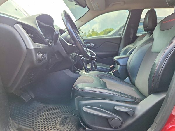 2014 JEEP CHEROKEE Trailhawk — DENT