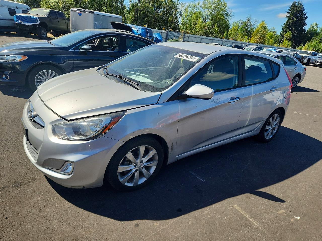 2012 HYUNDAI ACCENT GLS (Middle grade)