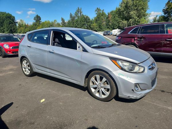 2012 HYUNDAI ACCENT GLS (Middle grade)