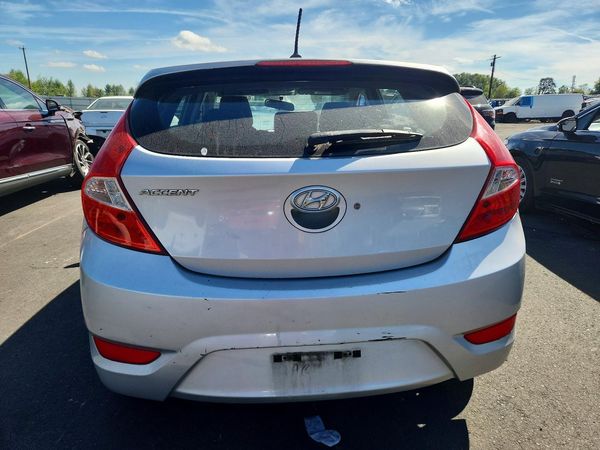 2012 HYUNDAI ACCENT GLS (Middle grade)