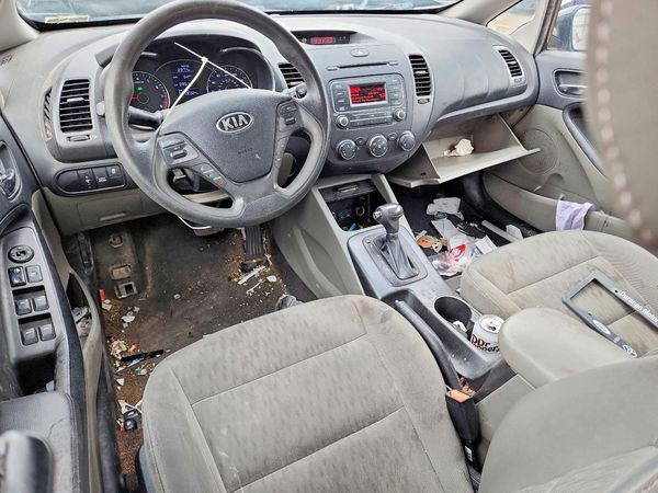 2015 KIA FORTE GL(Middle-low grade)