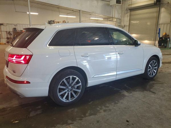 2018 AUDI Q7 quattro Premium Plus