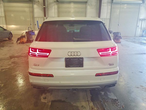 2018 AUDI Q7 quattro Premium Plus