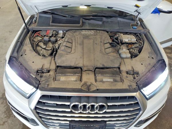 2018 AUDI Q7 quattro Premium Plus