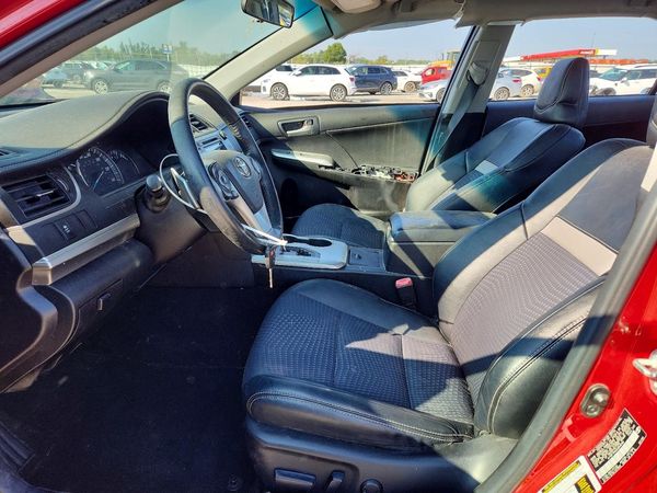 2014 TOYOTA CAMRY
