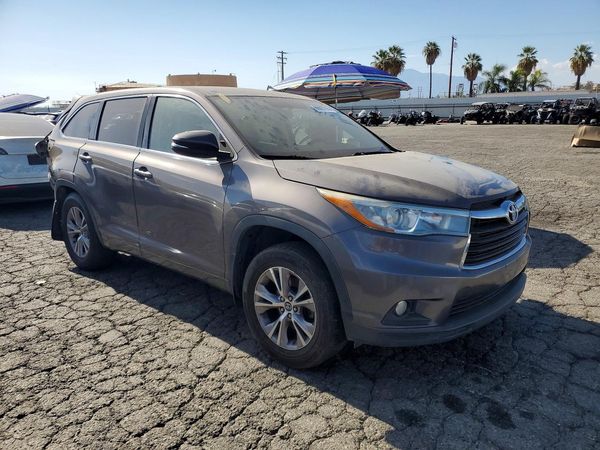 2016 TOYOTA HIGHLANDER