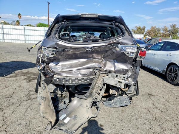 2016 TOYOTA HIGHLANDER