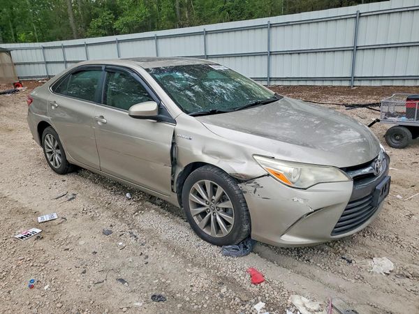 2015 TOYOTA CAMRY SOLA Hybrid