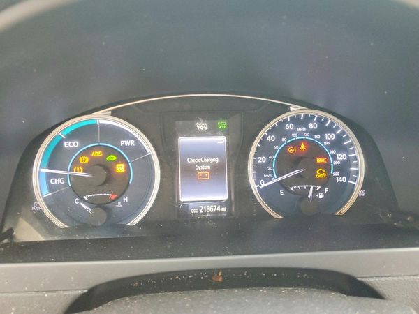 2015 TOYOTA CAMRY SOLA Hybrid